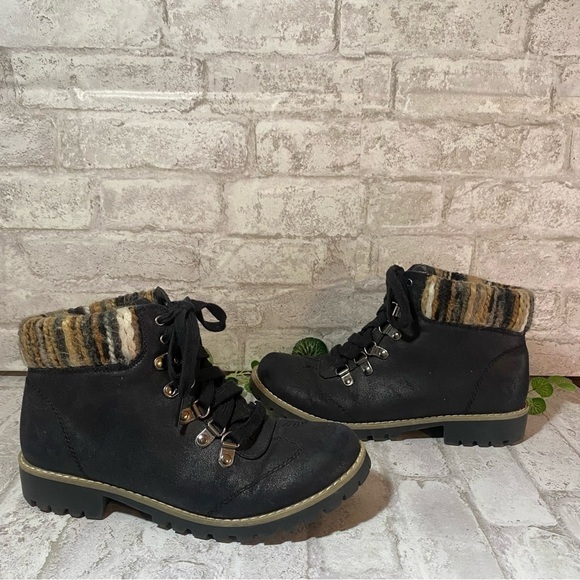 Cliffs by White Mountain Leather‎ Black Fabric Cuffed Boots Women’s 8M - Picture 1 of 8